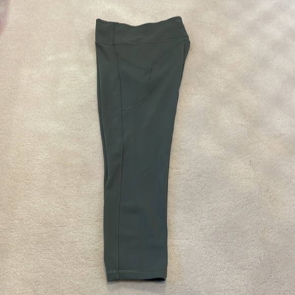Lululemon Invigorate High-Rise Crop 23" Dark Olive Women’s Size 10 EUC Everlux - Picture 2 of 7